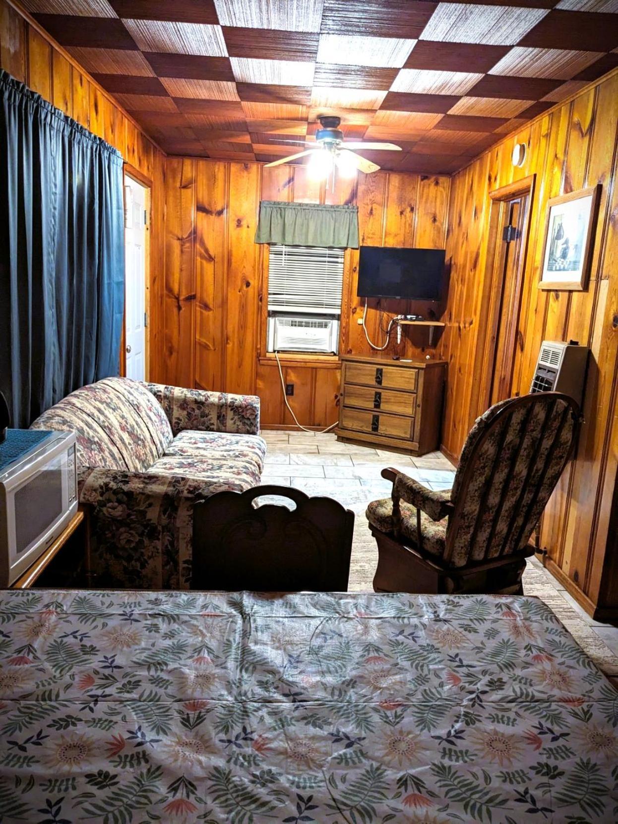 Chit Chat Chaw Resort Mountain Home Room photo